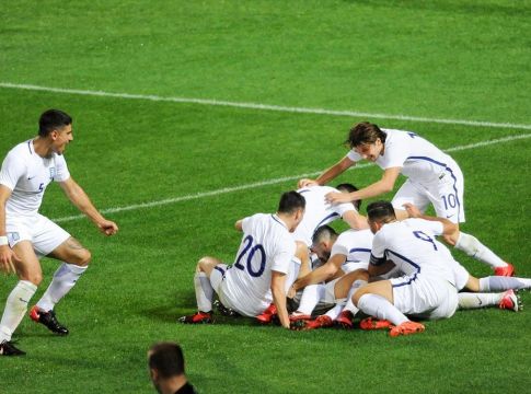 Η απίστευτη περιπέτεια της Ελπίδων – Το ξενοδοχείο με τους πρόσφυγες και οι 4 ώρες αναμονής στην Κωνσταντινούπολη