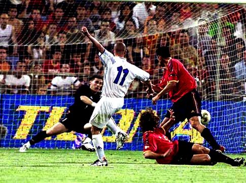 18 χρόνια απ’ το γκολ του Στέλιου: Γιατί έπαψες Ελλάδα να θυμίζεις (vid)