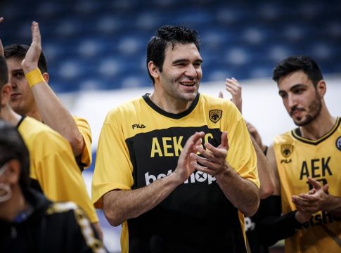 Μαυροειδής : «Δεν στεκόμαστε στις απουσίες, θα παλεύουμε σε κάθε ματς»