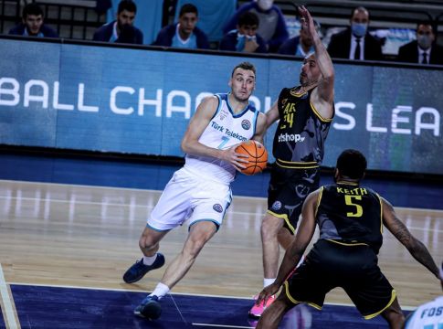 LIVE : Τουρκ Τέλεκομ – ΑΕΚ (78-66 Τελικό)