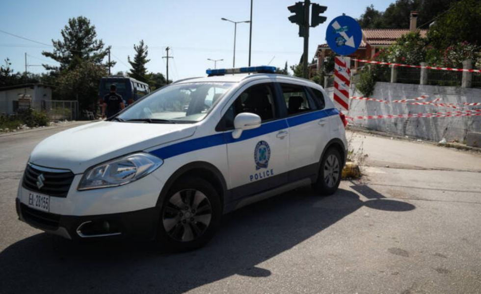 Σάλος στην Ελληνική αστυνομία – «Βούτηξαν» περιπολικό για να κάνουν Tik Tok βίντεο