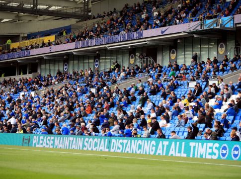 Η Premier League αλλάζει το πρόγραμμα για να μπει κόσμος στα γήπεδα
