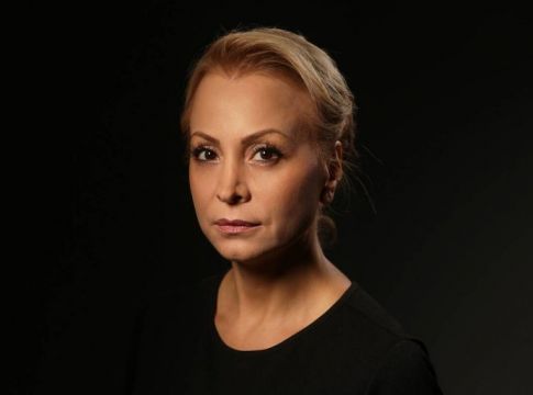 Τέτα Καμπουρέλη: «Μετά το συμβάν με τον σύζυγό μου είναι όλα δεσμευμένα, ζω με τη βιοπάλη»