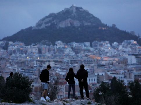 Απίστευτο χάος με τους κωδικούς μετακίνησης – Δεν ξέρει ο κόσμος πώς θα μετακινείται και πού