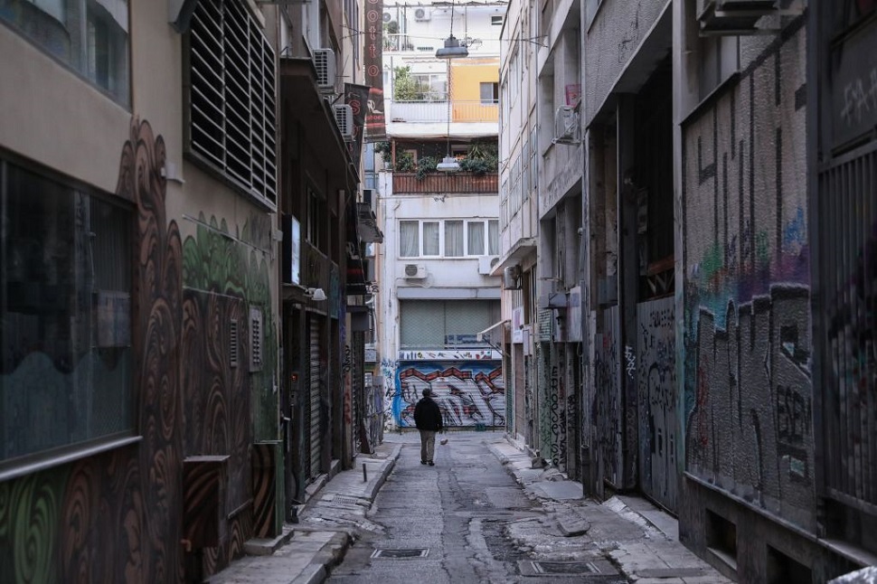 Κορωνοϊός : Παρακινδυνευμένο το άνοιγμα της αγοράς λένε οι ειδικοί – Σταθερά υψηλό επιδημιολογικό φορτίο