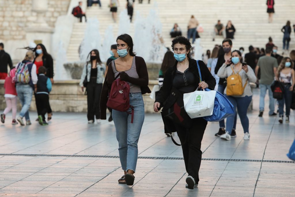 Αύξηση κρουσμάτων, μεταλλάξεις και τα νοσοκομεία χωρίς… οξυγόνο – Τα στοιχεία που οδήγησαν στα νέα μέτρα