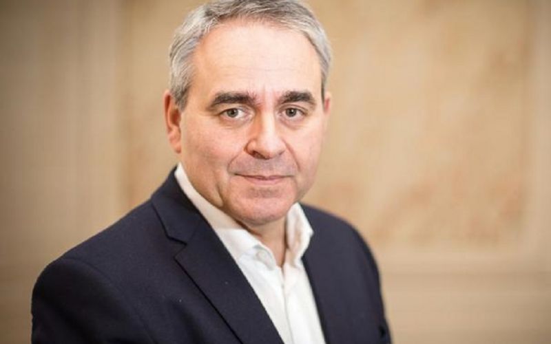 Γαλλία : Πρώην υπουργός του Σαρκοζί ανακοίνωσε την υποψηφιότητά του για την προεδρία
