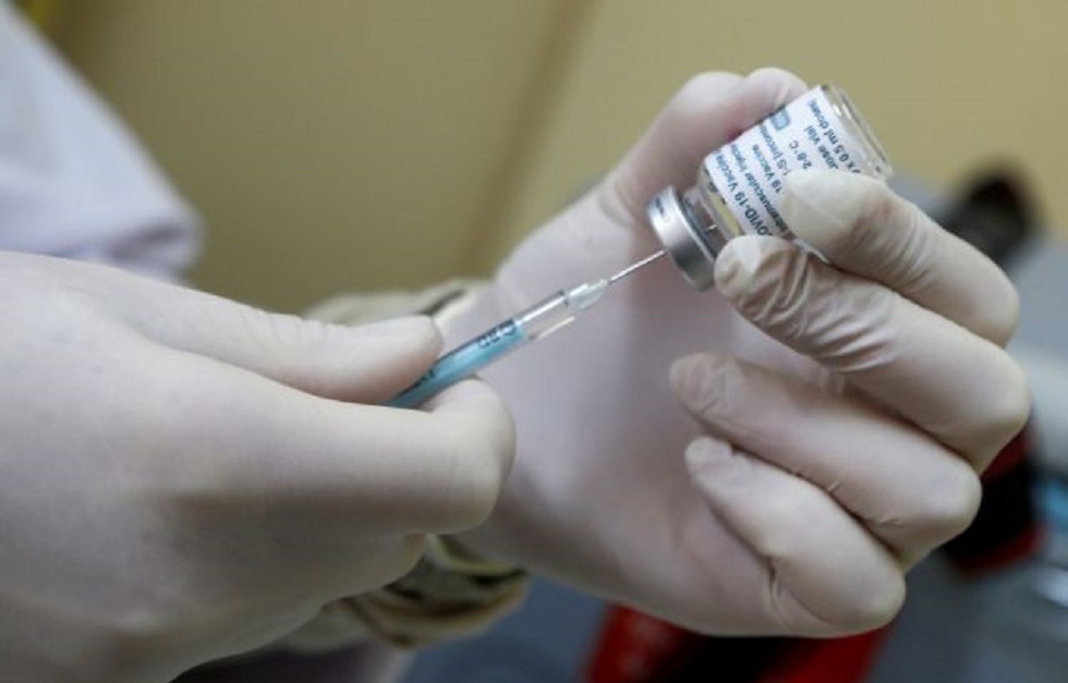 Τι απαντά ο ΕΟΦ στις καταγγελίες καθηγητή για τις παρενέργειες των εμβολίων