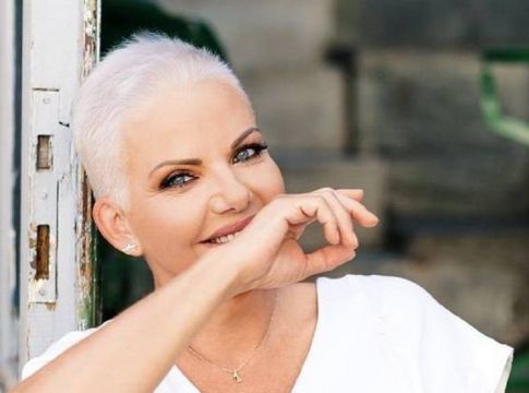 Νανά Παλαιτσάκη : Το πρώτο μήνυμά της μέσα από το νοσοκομείο (pic)