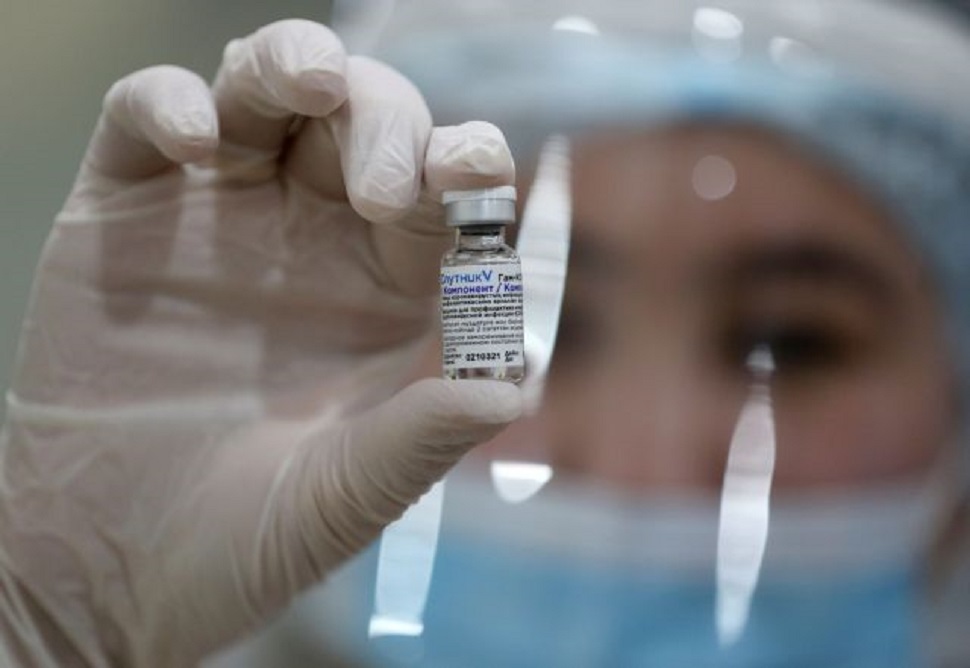 Κορωνοϊός : Στο επίκεντρο ο θάνατος της 65χρονης μετά τον εμβολιασμό με AstraZeneca – Τι εξηγούν ειδικοί