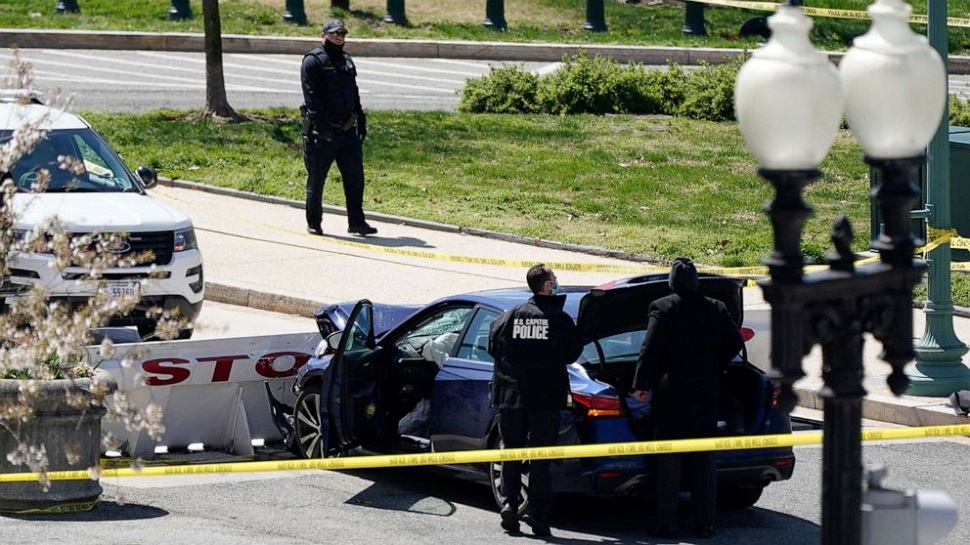 Καπιτώλιο : Αυτοκίνητο έπεσε πάνω σε αστυνομικούς – Συναγερμός στην Ουάσιγκτον