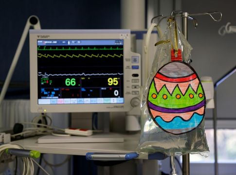 Γκίκας : Πρέπει να ανταλλάξουμε το Πάσχα με το καλοκαίρι – «Καμπανάκι» για κορονοπάρτι και σχολεία (vid)