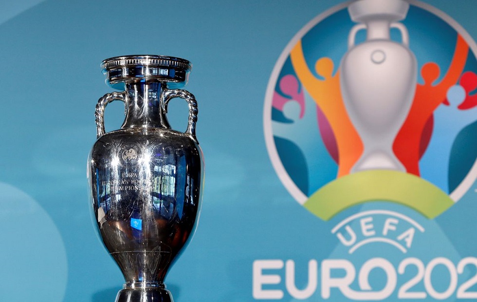 EURO : Με κόσμο όλα τα γήπεδα, αποφασίζει η UEFA για το ποσοστό