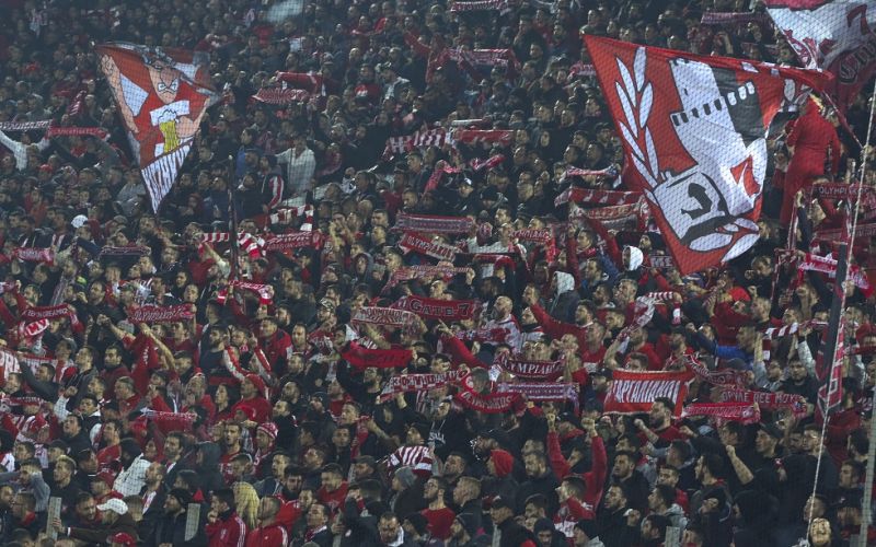 Νέα έρευνα σοκ! Εξαφανίζονται οι οπαδοί του Ολυμπιακού λόγω τίτλων!