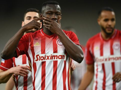 ΑΕΚ – Ολυμπιακός : Σουτάρα Καμαρά, κόντρα στον Χνιντ και 0-1 (vid)