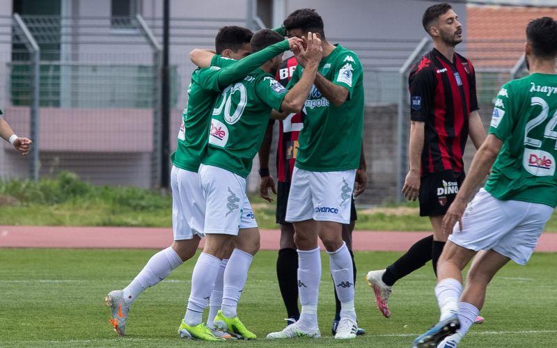 Πέρασε και από την Άρτα ο Ιωνικός (0-3) – Εύκολα την Παναχαϊκή ο Λεβαδειακός (3-0)