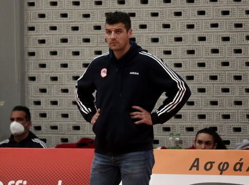 Παντελάκης : «Βρίσκουμε ρυθμό στην επίθεση, αλλά στην άμυνα θέλουμε δουλειά»