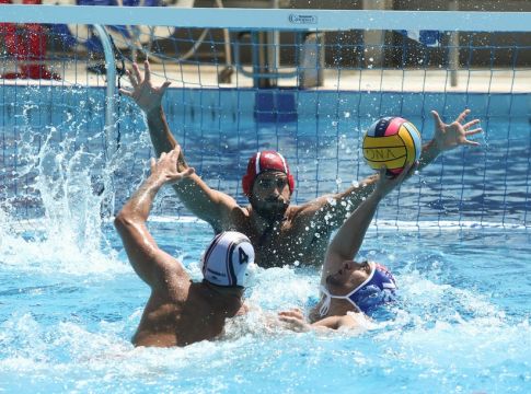 Ισοβαθμεί με τον Ολυμπιακό στην κορυφή η Βουλιαγμένη