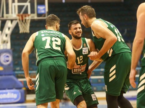 Παναθηναϊκός : Διάστρεμμα ο Παπαγιάννης, ενοχλήσεις ο Μαντζούκας