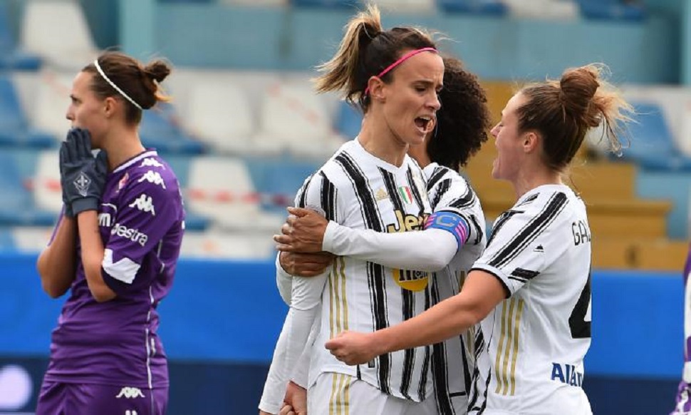 Ραϊόλα: «Εισβάλλει» και στο γυναικείο ποδόσφαιρο, υπέγραψε με τον «θηλυκό Ζιντάν»