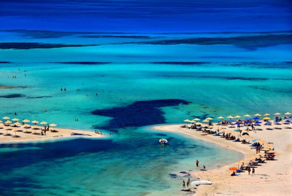 Κρήτη εναντίον Μαγιόρκας: Ξεκίνησε η κούρσα των νησιών της Μεσογείου για τουρίστες