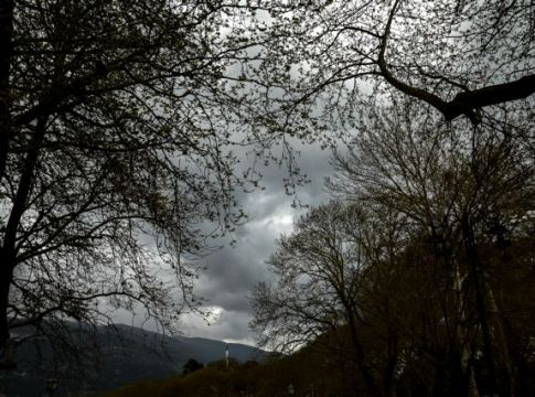 Έρχονται ισχυρές βροχές – Έκτακτο δελτίο επιδείνωσης του καιρού (vid)