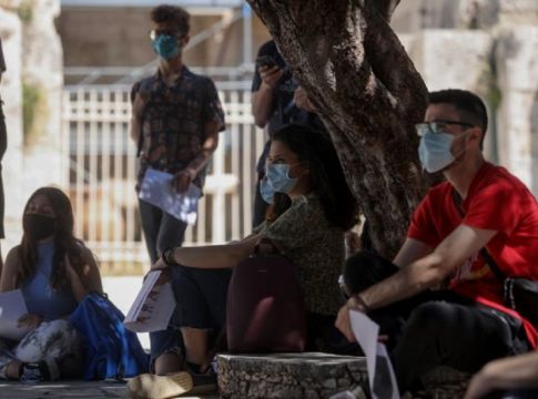 Δεινοπαθεί η Αττική με 1.581 κρούσματα : Αναλυτικά ο χάρτης της διασποράς στο λεκανοπέδιο