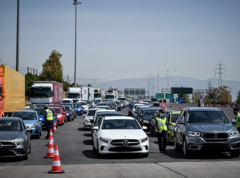 Κορωνοϊός: Όπου φύγει φύγει οι Αθηναίοι για το Πάσχα – Αν σπάσει η «βαλβίδα αποσυμπίεσης» θα εκραγεί το σχέδιο απελευθέρωσης (vids)