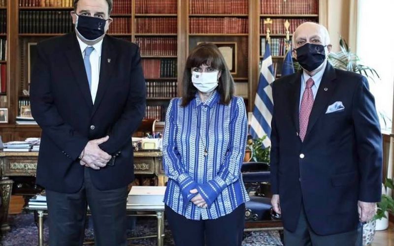 Συναντήθηκε με Σακελλαροπούλου ο Κούβελος