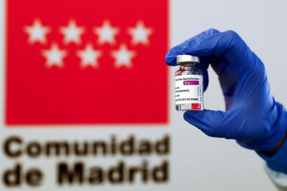 Ελλείψει εμβολίων η Μαδρίτη σκέφτεται να κλείσει τα κέντρα μαζικών εμβολιασμών
