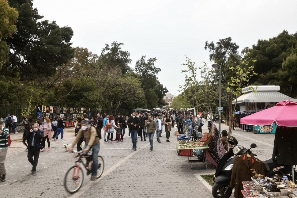 Lockdown : Για βόλτα στο κέντρο έβγαλε τους Αθηναίους ο καλός καιρός