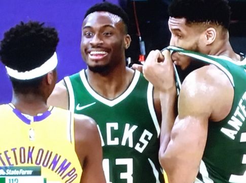 Αντετοκούνμπο Χ3 στο παρκέ (vids)