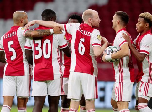 Αφιερωμένη στον Μπομπ Μάρλεϊ η τρίτη εμφάνιση του Άγιαξ (pic)