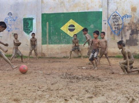 «Το ποδόσφαιρο στην σκιά και στο φως»
