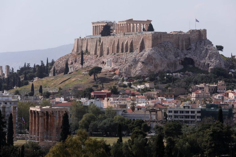 Πού εντοπίζονται τα 2.155 κρούσματα – Δείτε αναλυτικά τον χάρτη της διασποράς