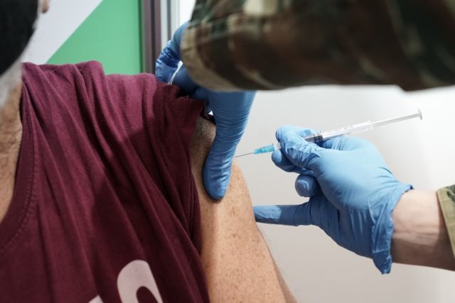 Εμβολιασμός : Πότε παίρνει σειρά ο γενικός πληθυσμός – Πόσα εμβόλια περιμένουμε μέχρι τον Ιούνιο