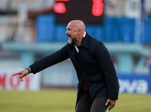 Φέστα : «Τα τρία ματς που ακολουθούν είναι τελικοί, έχουμε πίστη ότι θα σωθούμε»