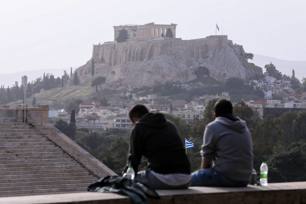 Lockdown : Πάσχα ημικανονικό για να σώσουμε το καλοκαίρι – Στενό μαρκάρισμα του ιού από τα self tests