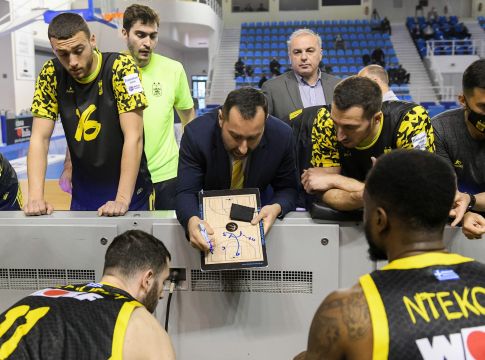 Καμπερίδης : «Ξεκινήσαμε καλά, αλλά χάσαμε τη συγκέντρωση μας»