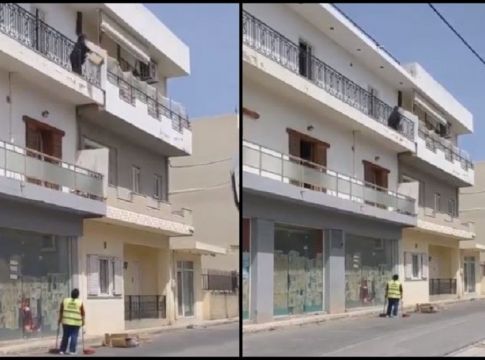 Ντροπιαστικό βίντεο: Γυναίκα πετάει σκουπίδια από το μπαλκόνι και λέει στην δημοτική καθαρίστρια «δουλειά σου είναι»