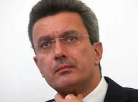 «Ξύλο» στην εκπομπή του Χατζηνικολάου