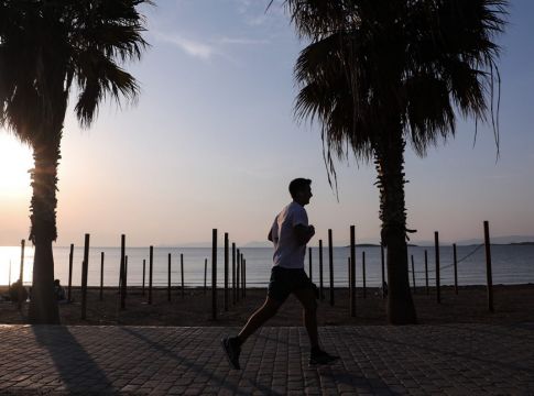Εμβόλιο: Πότε θα χτιστεί το τείχος της ανοσίας στην Ελλάδα – Οι ημερομηνίες – «ορόσημα» (vid)