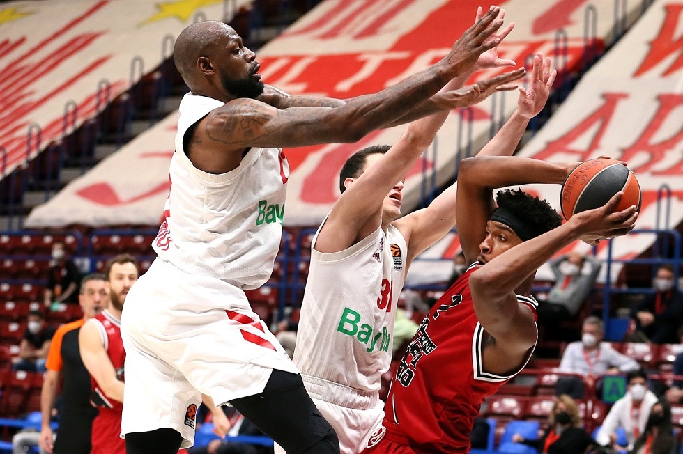 «Σκότωσε» τη Μπάγερν με φοβερό buzzer beater ο ΛεΝτέι (79-78)