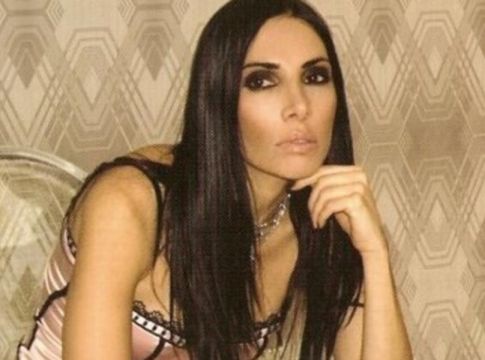 Μάγκυ Χαραλαμπίδου – Κάνει γυμναστική και εντυπωσιάζει το κοινό με τις σέξι πόζες της