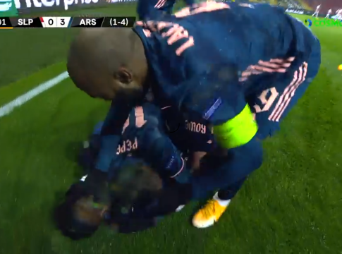 Το «πάρτι» της Άρσεναλ στην Πράγα (vids)