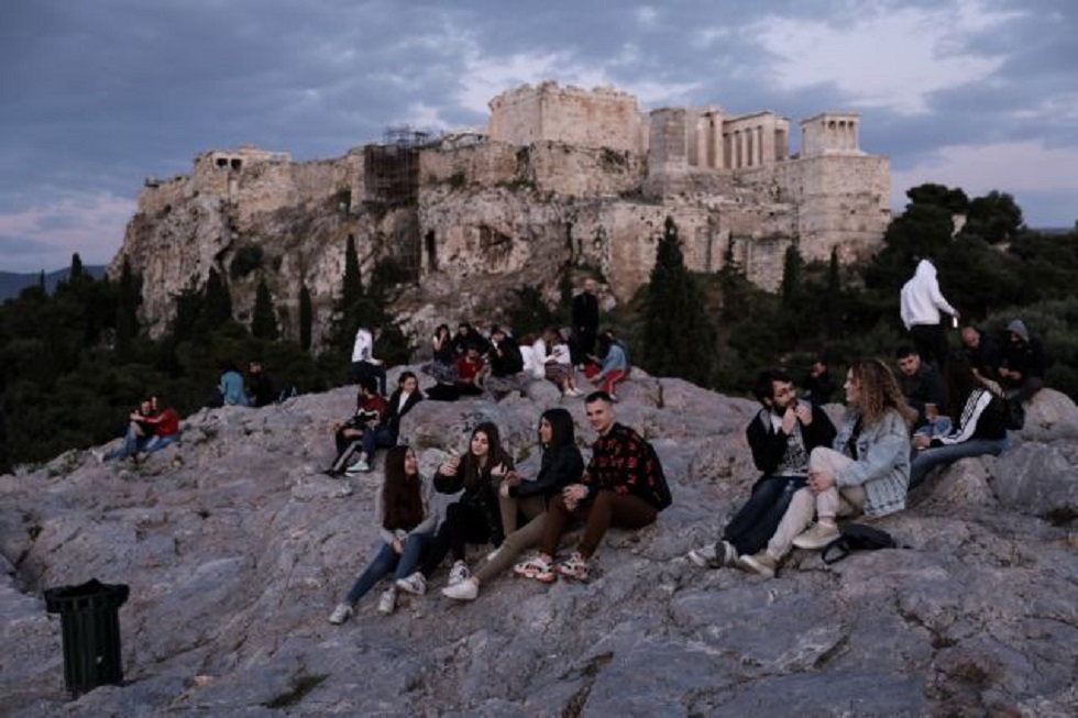 Σύσκεψη στο Μαξίμου για Πάσχα και κορωνοπάρτι – Απομακρύνεται το σενάριο για απελευθέρωση διαπεριφεριακών μετακινήσεων