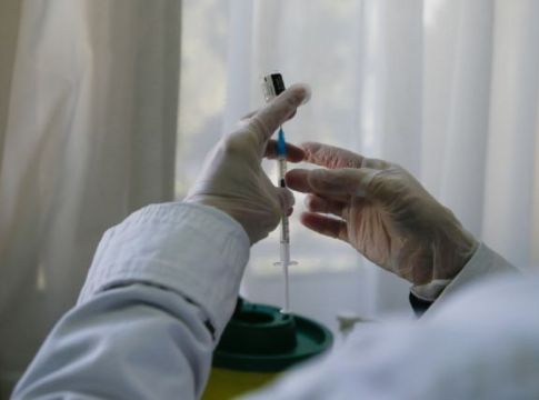 Κορωνοϊός: Εμβολιασμός παιδιών και περιμυοκαρδίτιδα – Πόσο συχνή είναι η παρενέργεια