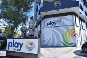 Επαναλειτουργούν από σήμερα τα καταστήματα PLAY του ΟΠΑΠ