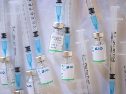 Κορωνοϊός: Εγκρίθηκε από τον ΠΟΥ το πρώτο κινεζικό εμβόλιο
