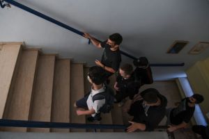 Από Δευτέρα με μόνο ένα self test στα σχολεία – Πώς θα γίνουν οι εξετάσεις στα Πανεπιστήμια